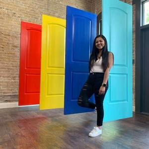 Meet your Posher, Alexis